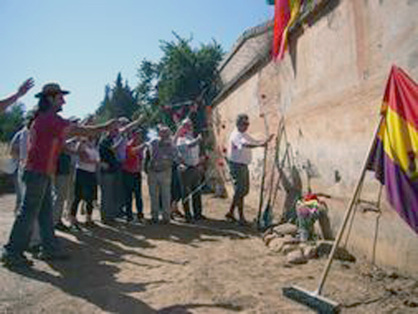 tapia cementerio--253x190