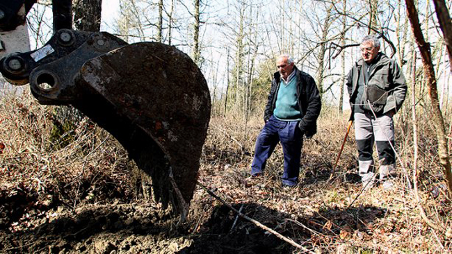 ak8e8560_jpg_20120312201444excava_1