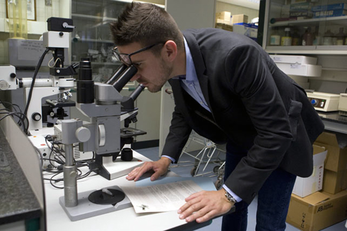 1404647074754adn-galc4