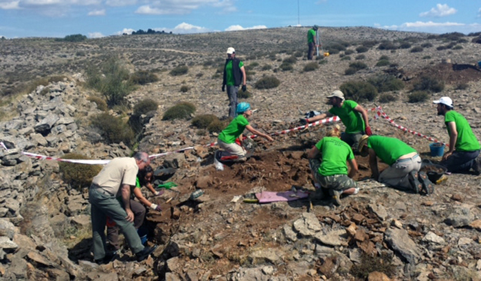 Sitio-donde-se-encontraron-dos-cuerpos-uno-de-entre-20-25-años-y-el-otro-de-15-junto-a-la-trinchera