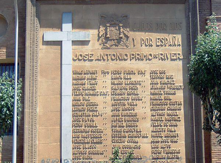 losa-fascista-iglesia-balbastro-foto-Blogmontano-e1446116456260