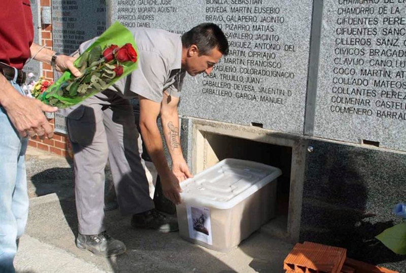 cementerio-memoria-justicia-castillejo-entierro-franquismo-1-700x472