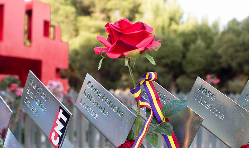 cementerio-torrero-homenaje-victimas-del-franquismo-foto-pablo-ibanez-arainfo-9r2