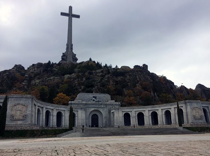 compromis-senado-valle-caidos-franquismo_ediima20161127_0045_19